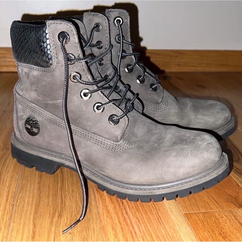 timberlands grey/black size 7 boots